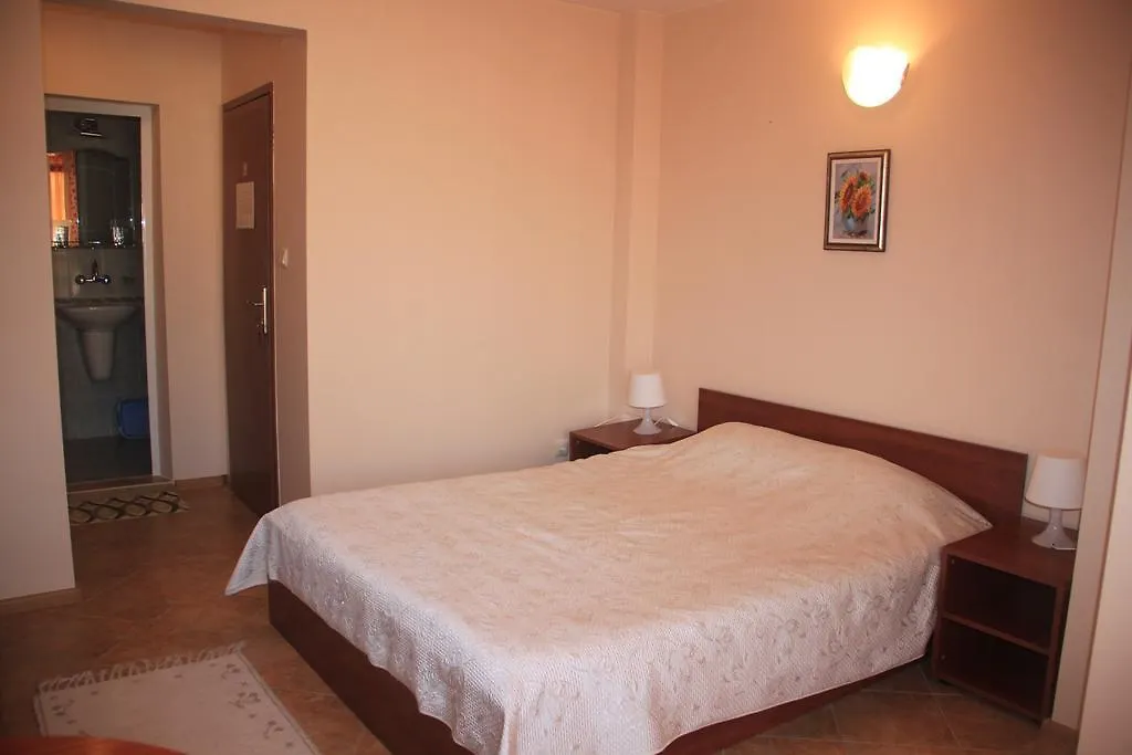 Family Hotel Emilia Sozopol 3*,